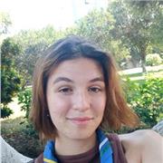 Je vais enseigner l'anglais et aider les élèves dans leur devoirs du mieux que je peux !